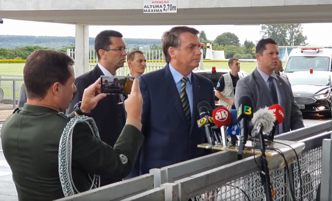 Jornalistas protestam contra presidente Jair Bolsonaro: "Eu não me calo"