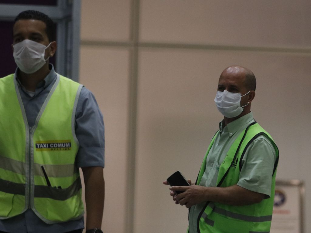 Sobe para 234 número de casos confirmados de coronavírus no Brasil