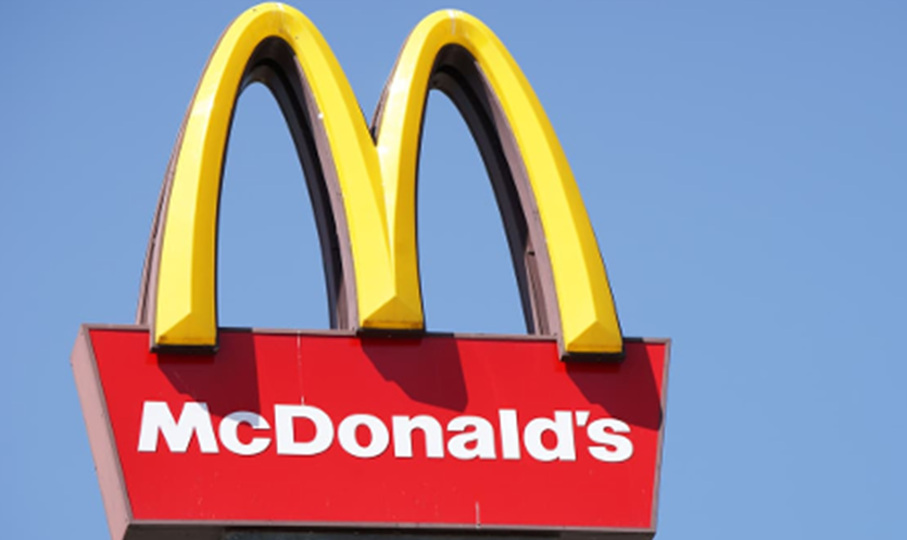 Empresas já tinham suspendido operações no país em reação à Guerra da Ucrânia. McDonald's e Renault anunciam saída definitiva da Rússia