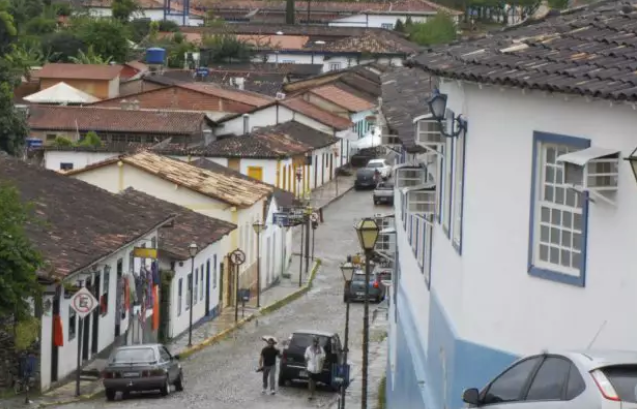 Cidades turísticas se adequam à suspensão do Carnaval