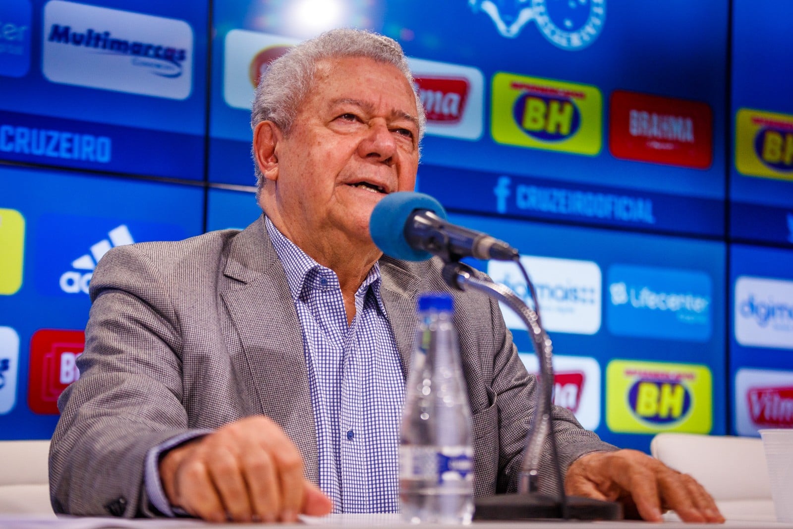 O presidente do Cruzeiro, José Dalai Rocha, 81, recebeu resultado positivo em teste para detecção do novo coronavírus. (Foto: Vinnicius Silva/Cruzeiro)