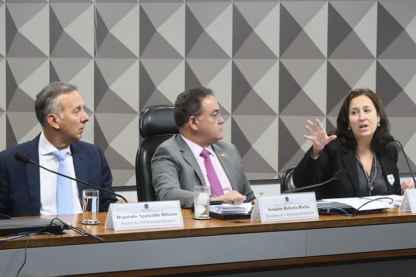 Comissão da reforma tributária aprova plano de trabalho com votação em 5 de maio