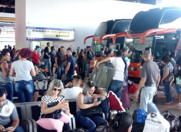 Brasil reduziu taxa de expansão da Covid-19 de 3,5 para 1,4, mas valor ainda é alto