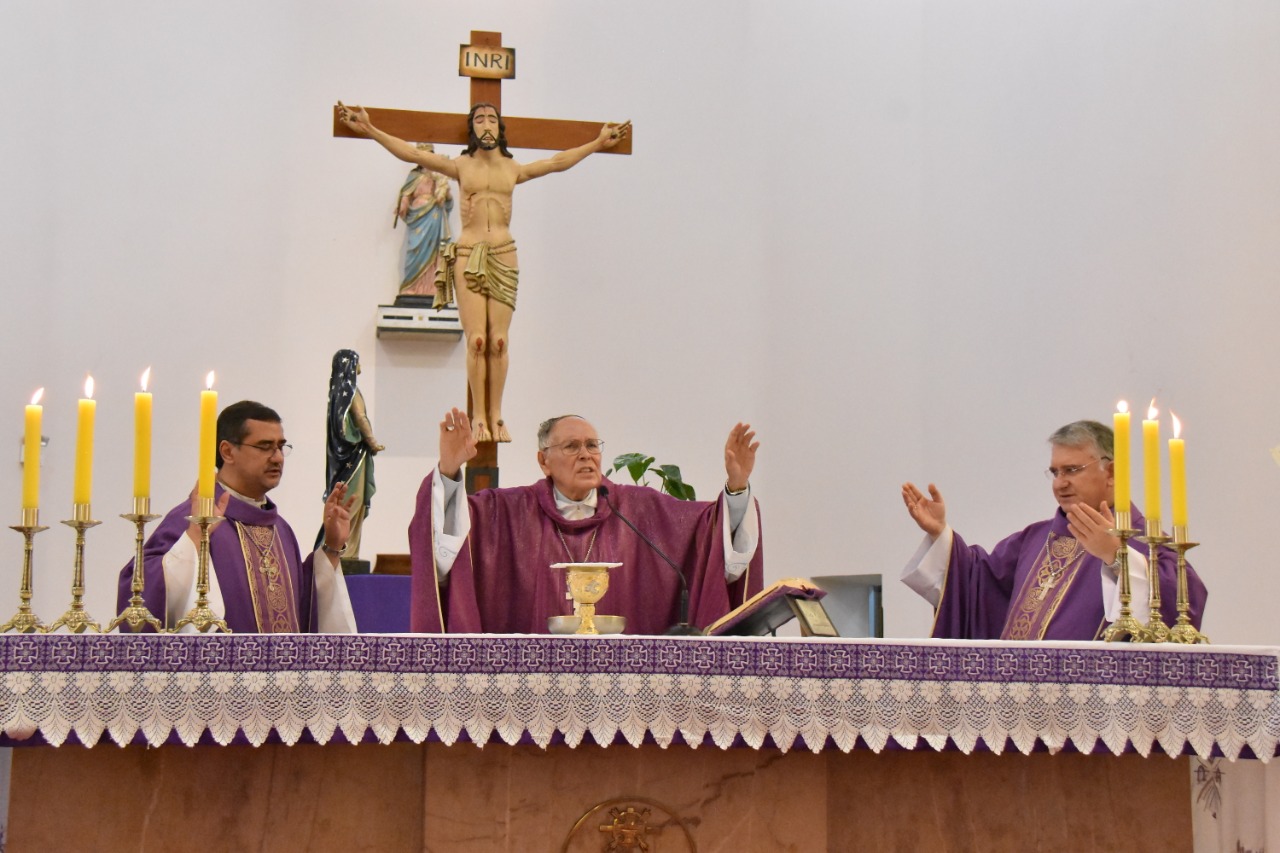Pandemia altera celebrações da Semana Santa