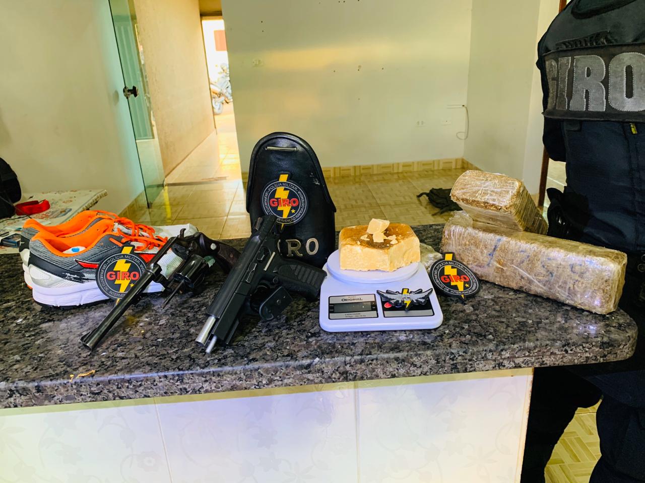 Um homem suspeito de homicídio foi morto a tiros durante confronto policial na cidade de Bonfinópolis. (Foto: Divulgação/PM)