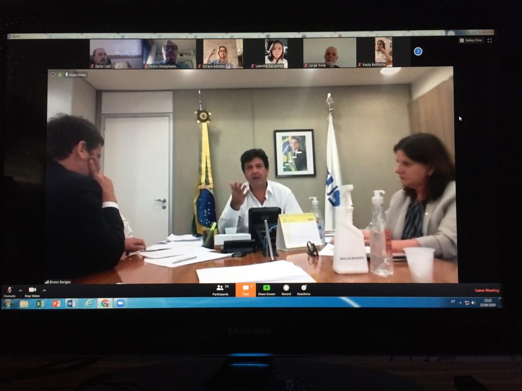 Clima de Mandetta era de despedida em live de comitê contra Covid-19, diz deputado