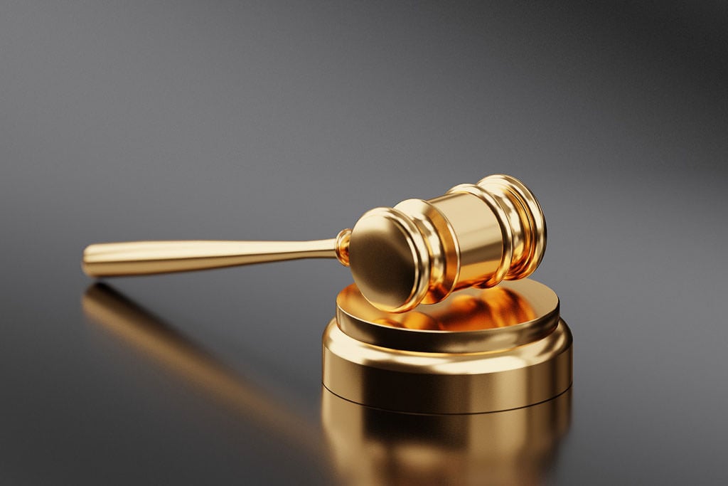 Projeto prevê demissão, em vez de aposentadoria compulsória, a juízes infratores