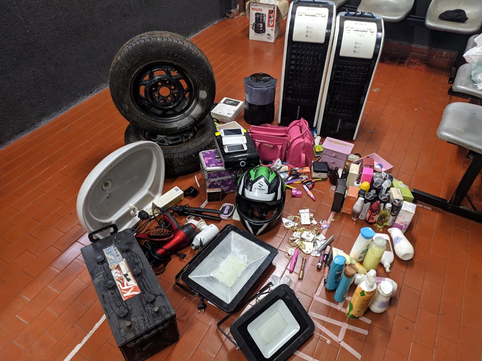 PM recupera diversos objetos roubados de suspeito de receptação em Aparecida