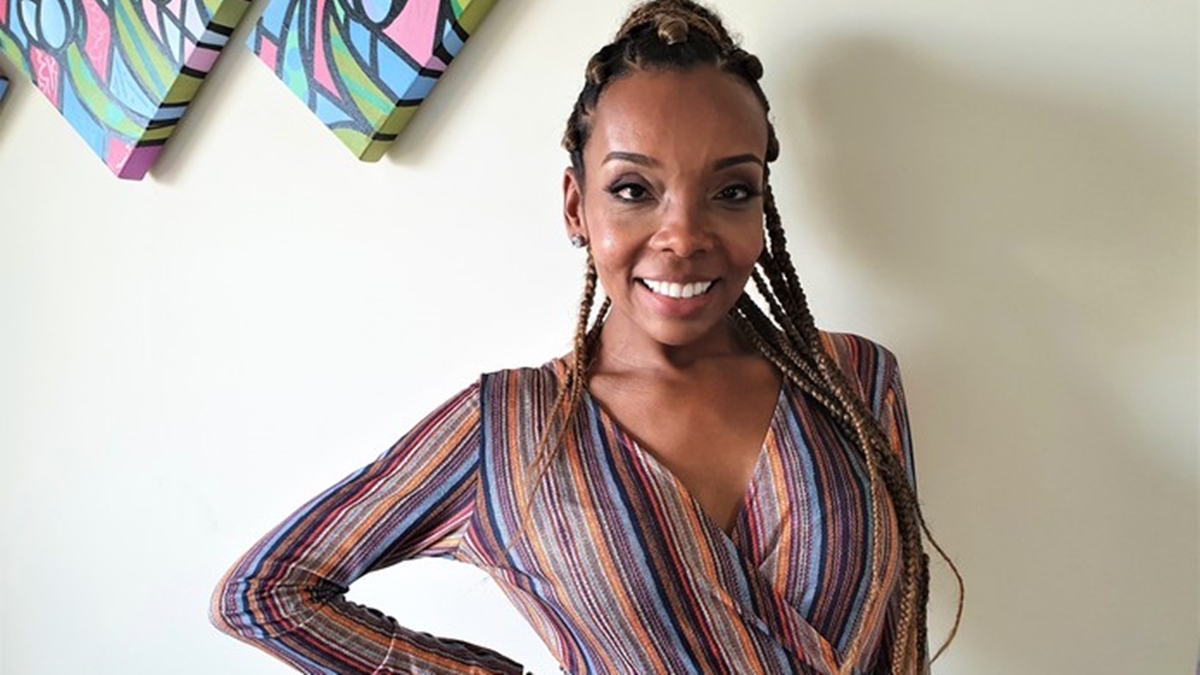 Thelma Assis vai à delegacia denunciar ataques racistas