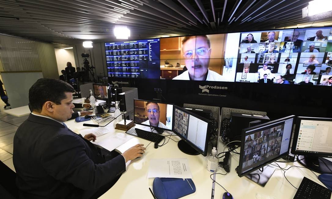 Com alterações, Senado aprova 'Orçamento de guerra' em primeiro turno