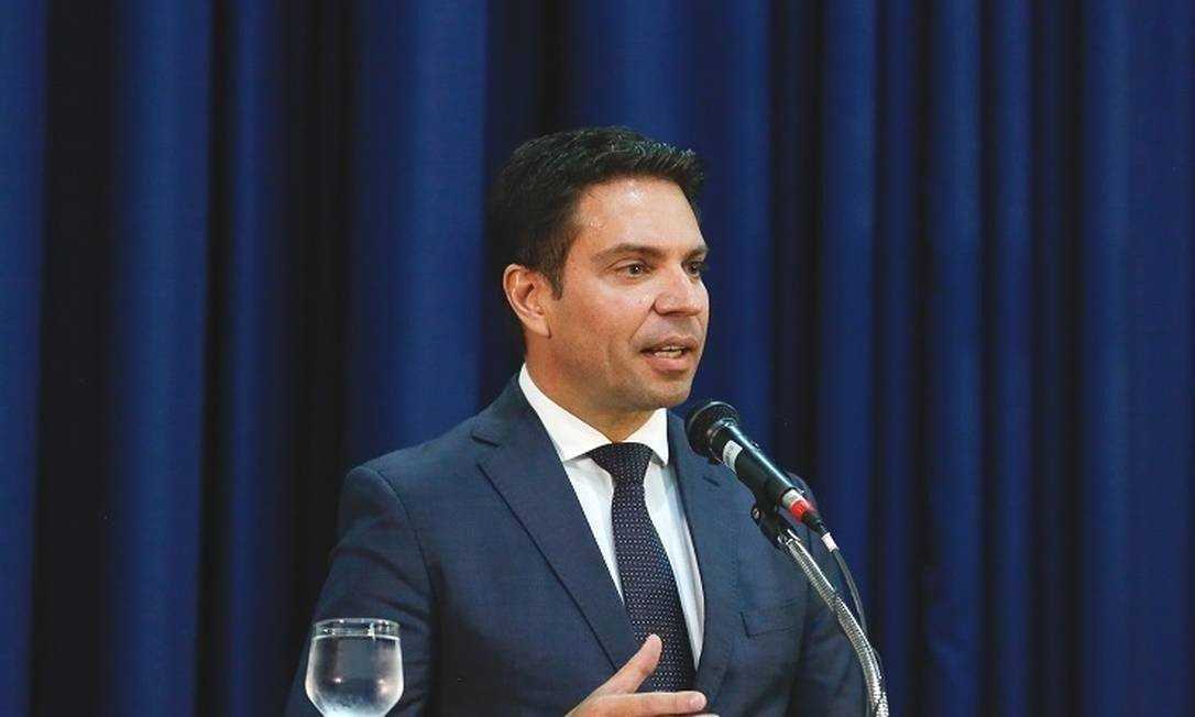 Senador pede que ex-diretor da Abin seja ouvido em comissão sobre uso de programa secreto de monitoramento