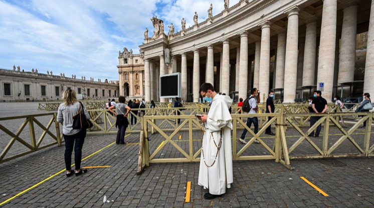 Basílica de São Pedro, no Vaticano: reaberta após dois meses (Foto: Divulgação)