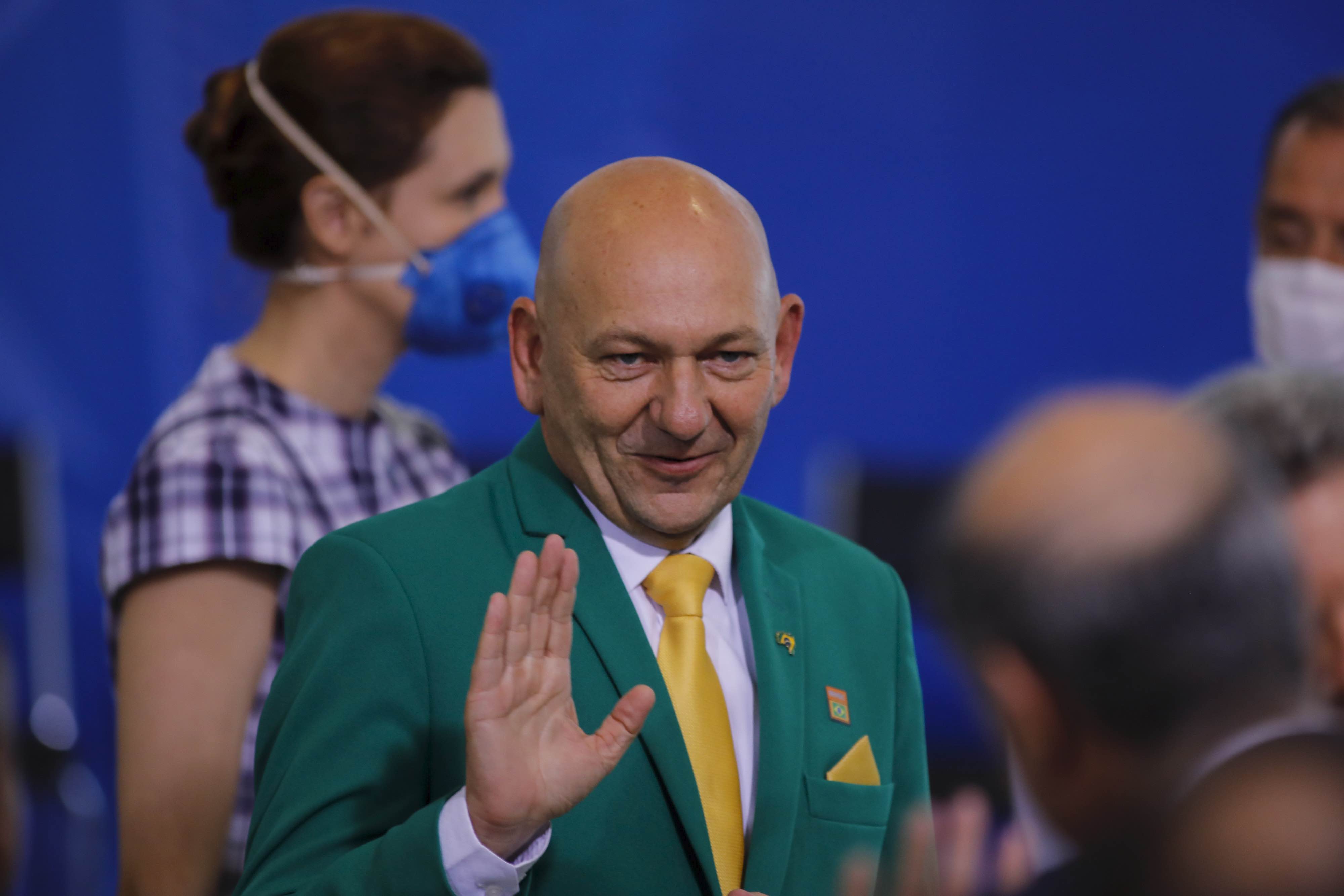 Oito empresários são alvos de mandados de busca e apreensão expedidos por Alexandre de Moraes PF faz operação contra bolsonaristas