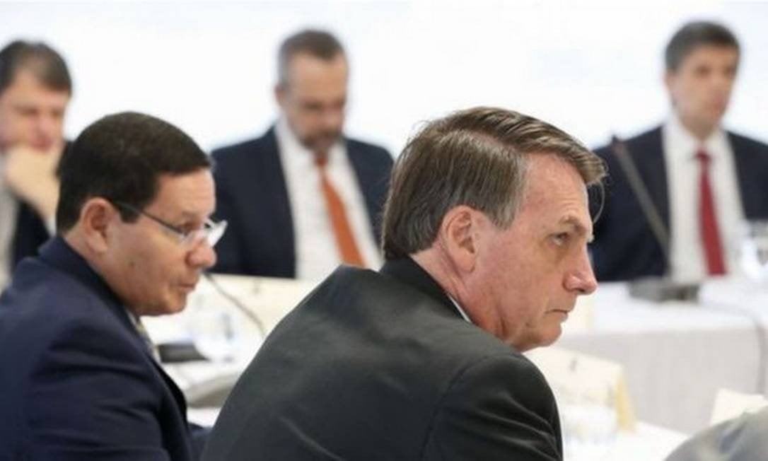 PF avisa ao STF que tomará depoimento de Bolsonaro 'nos próximos dias' sobre interferências na corporação