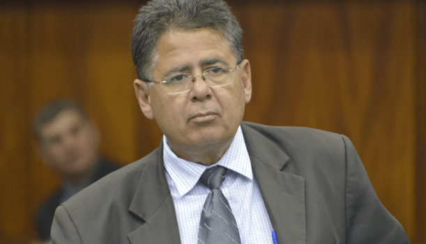 O deputado Claudio Meirelles anunicou o fechamento do gabinete após familiares de servidora testarem positivo para covid-19