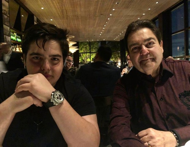 Filho de Faustão faz cirurgia para perder peso