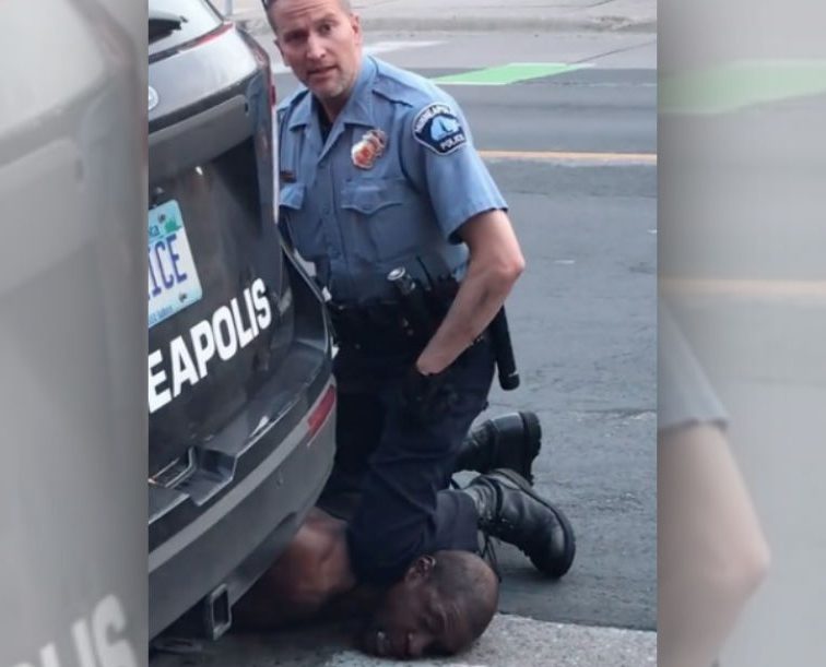 Momento em que George Floyd foi morto (Foto: Divulgação)