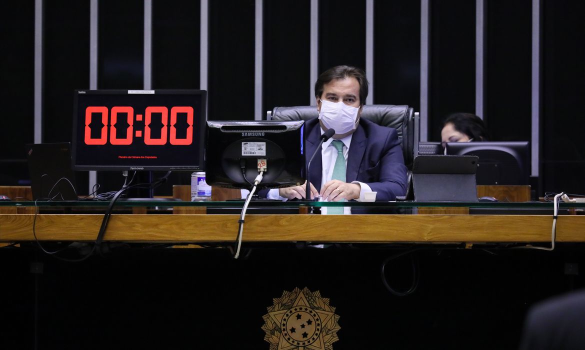 A Câmara aprovou o texto-base do projeto que prevê auxílio emergencial para estados, DF e municípios em razão da pandemia do coronavírus. (Foto: Najara Araújo/Câmara dos Deputados)