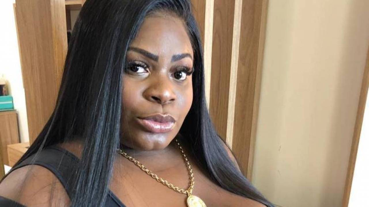 Jojo Todynho lamenta falecimento da mãe de criação, vítima de Covid-19