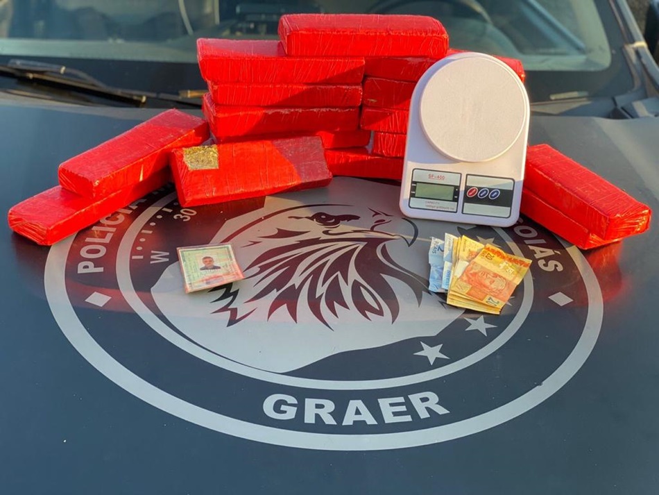 PM usa helicóptero para apreender maconha