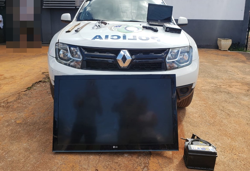 Suspeitos de roubo a residência são presos em Águas Lindas