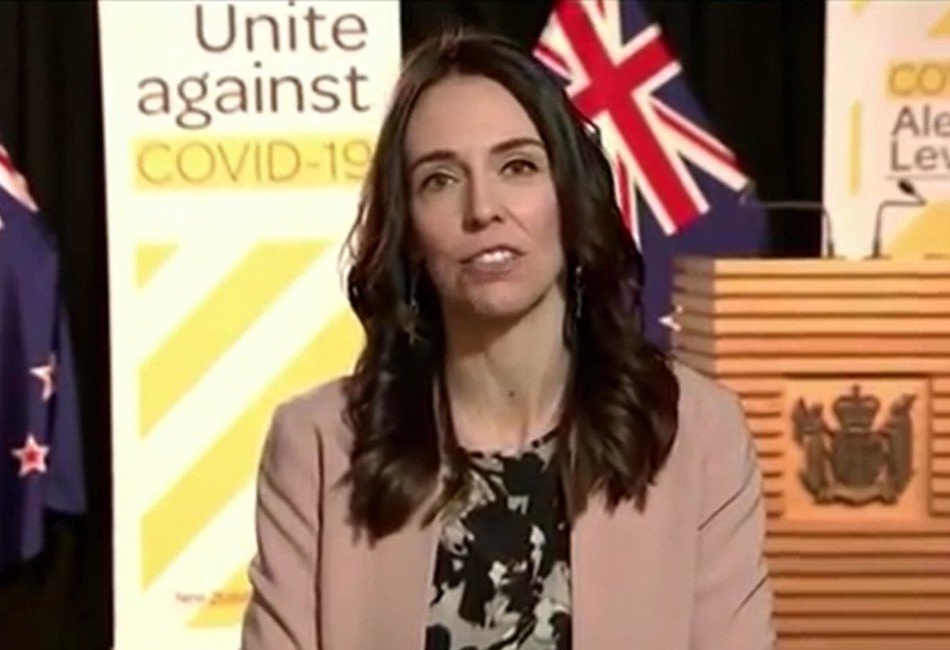 Primeira-ministra da Nova Zelândia, Jacinda Ardern, foi surpreendida por um sismo