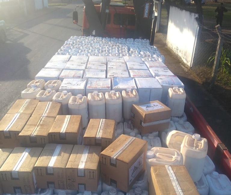 Caminhão e carga de veneno de alto valor são apreendidos em Caiapônia