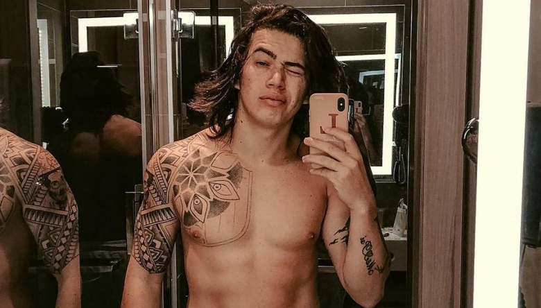 Veja a foto ousada de Whindesson Nunes