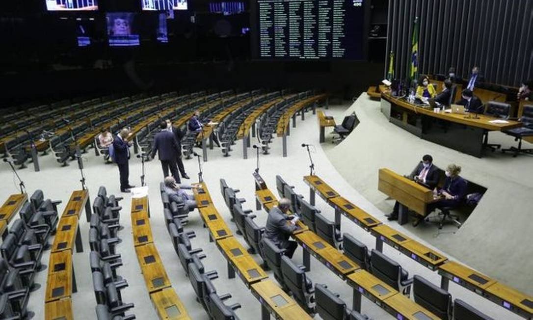 Câmara aprova MP que aumenta salário mínimo para R$ 1.045