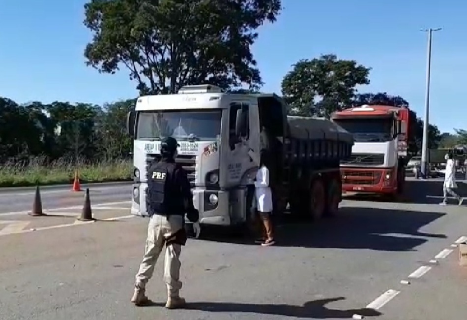 Ação faz parte do controle do novo coronavírus