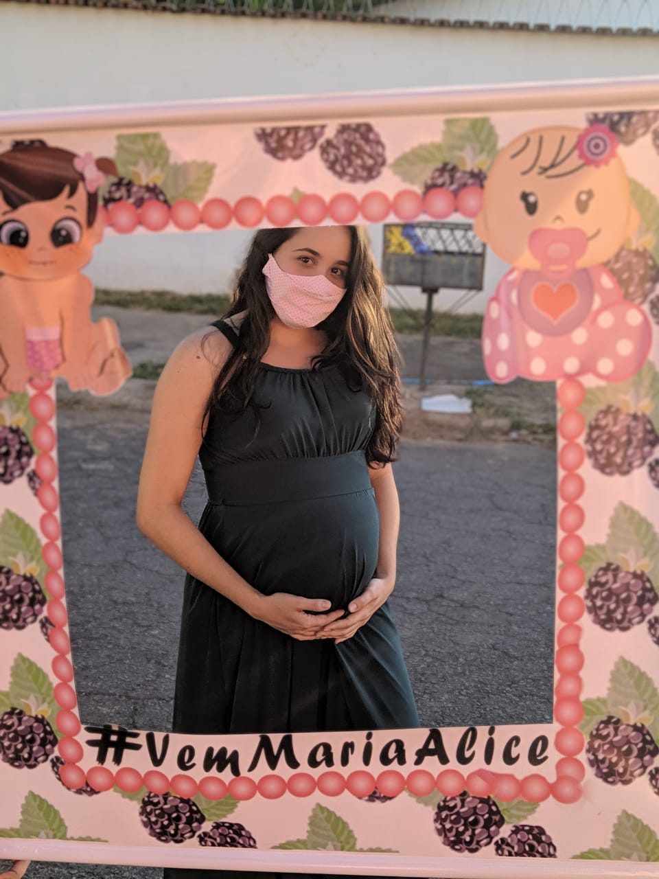 Teresina, mãe de Maria Alice foi surpreendida por familiares (Foto: leitor/Mais Goiás)