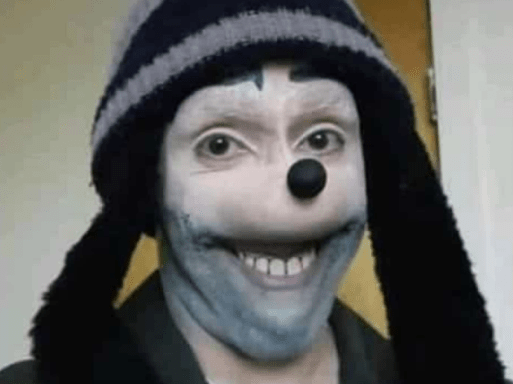 A Polícia Civil apontou um adolescente de São Paulo como dono de um dos perfis do Homem Pateta que propõe desafios relacionados ao suicídio (Foto: Facebook)