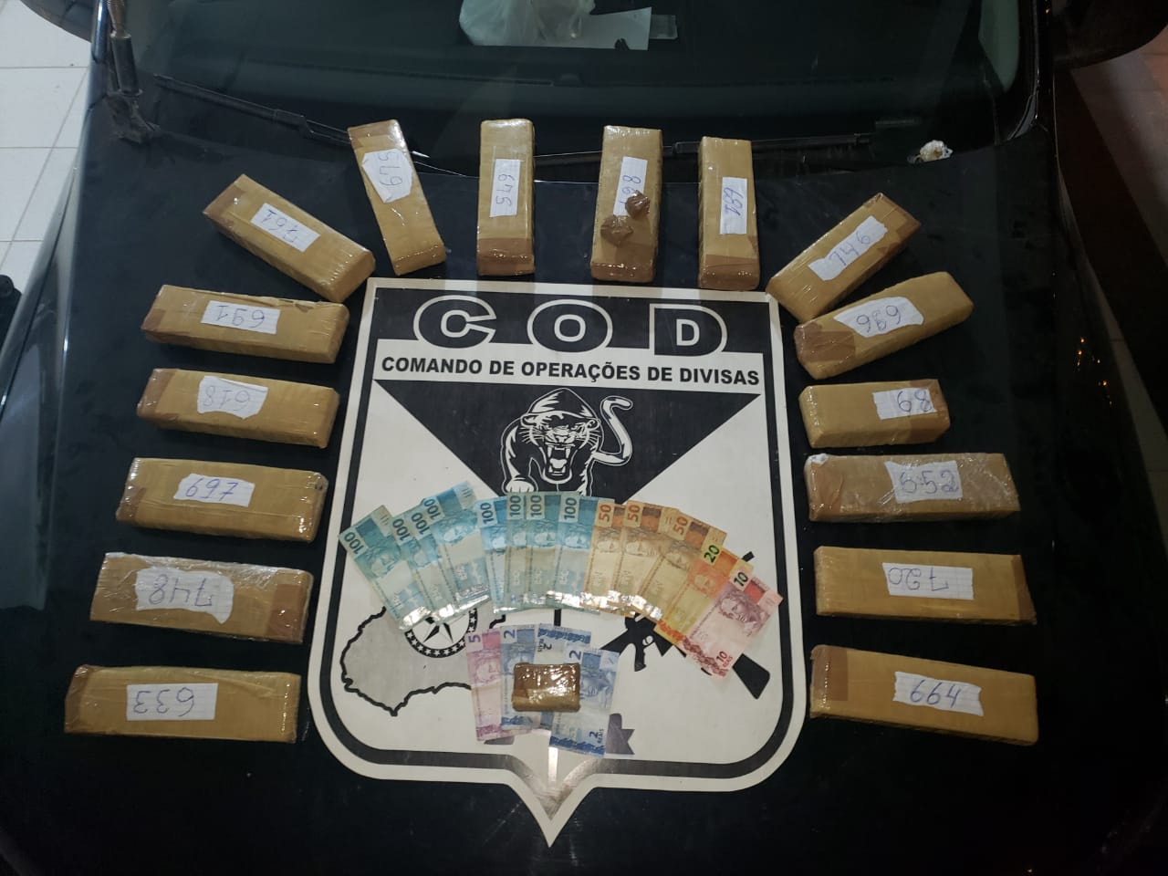 Polícia apreende 600 kg de maconha em Serranópolis