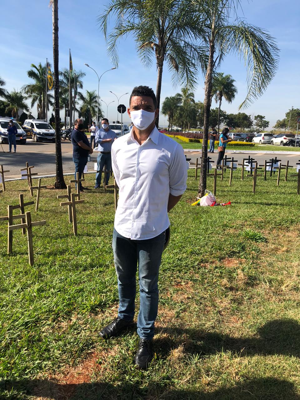 Garçom Wedson Batista, um dos atingidos pela crise