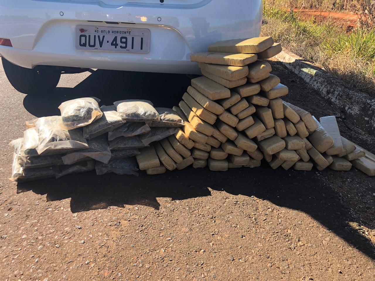 Polícia apreende-homem-maconha e skunk que seriam comercializados em Goiânia