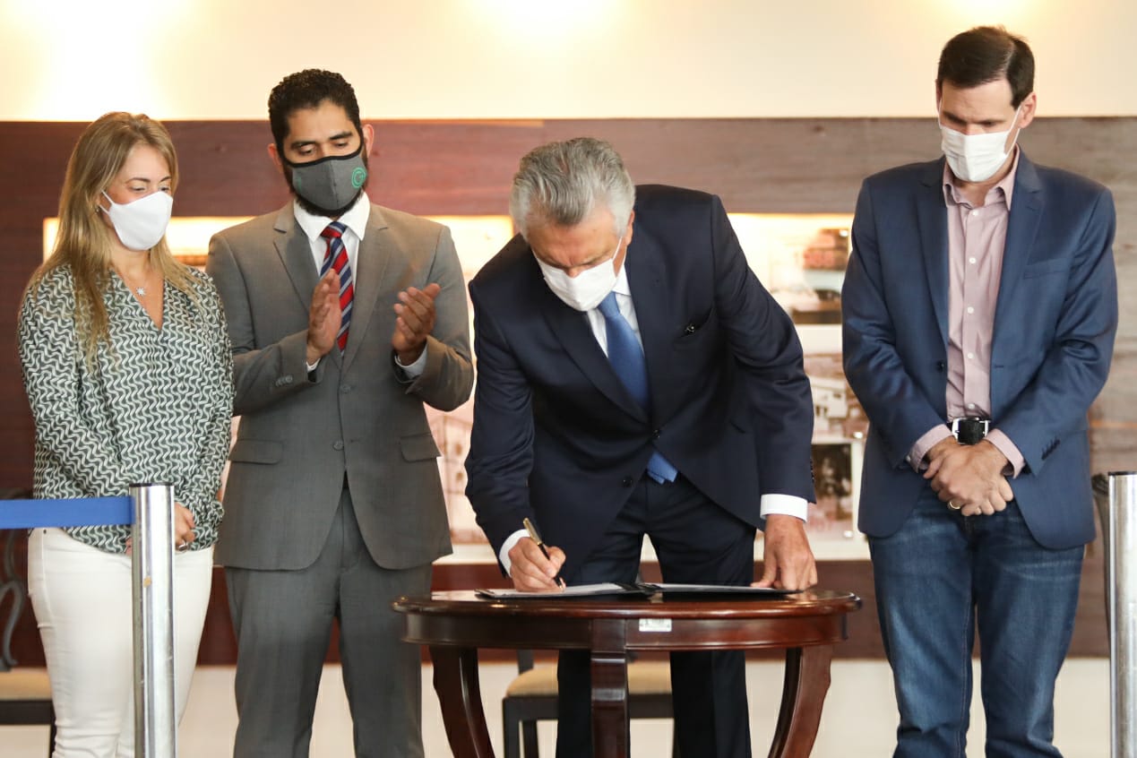 Famílias carentes terão isenção de ICMS na energia em Goiás; saiba as regras