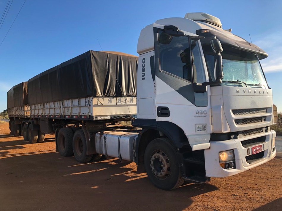 Carga de cigarro abandonada