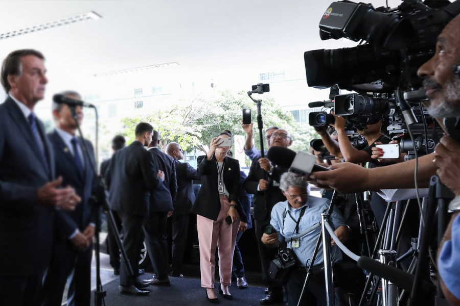 Manifestações que pedem totalitarismo no Brasil são cada vez mais comuns e a imprensa já paga o preço (Foto: Marcos Corrêa/PR)