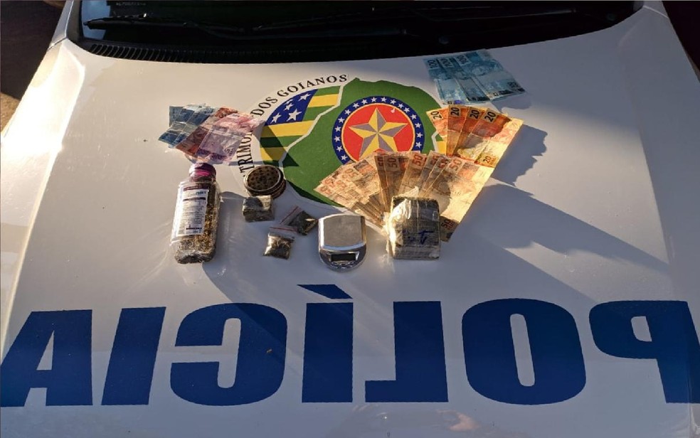 Polícia prende suspeito de esconder drogas nas roupas do filho