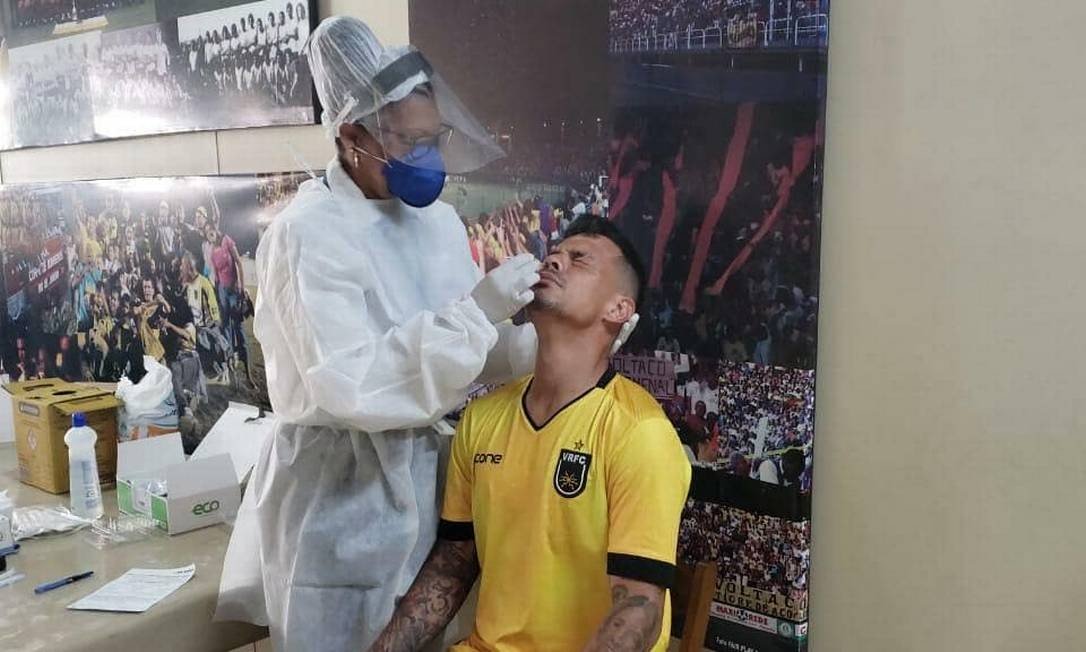 Jogador do Volta Redonda passa por teste Foto: Divulgação