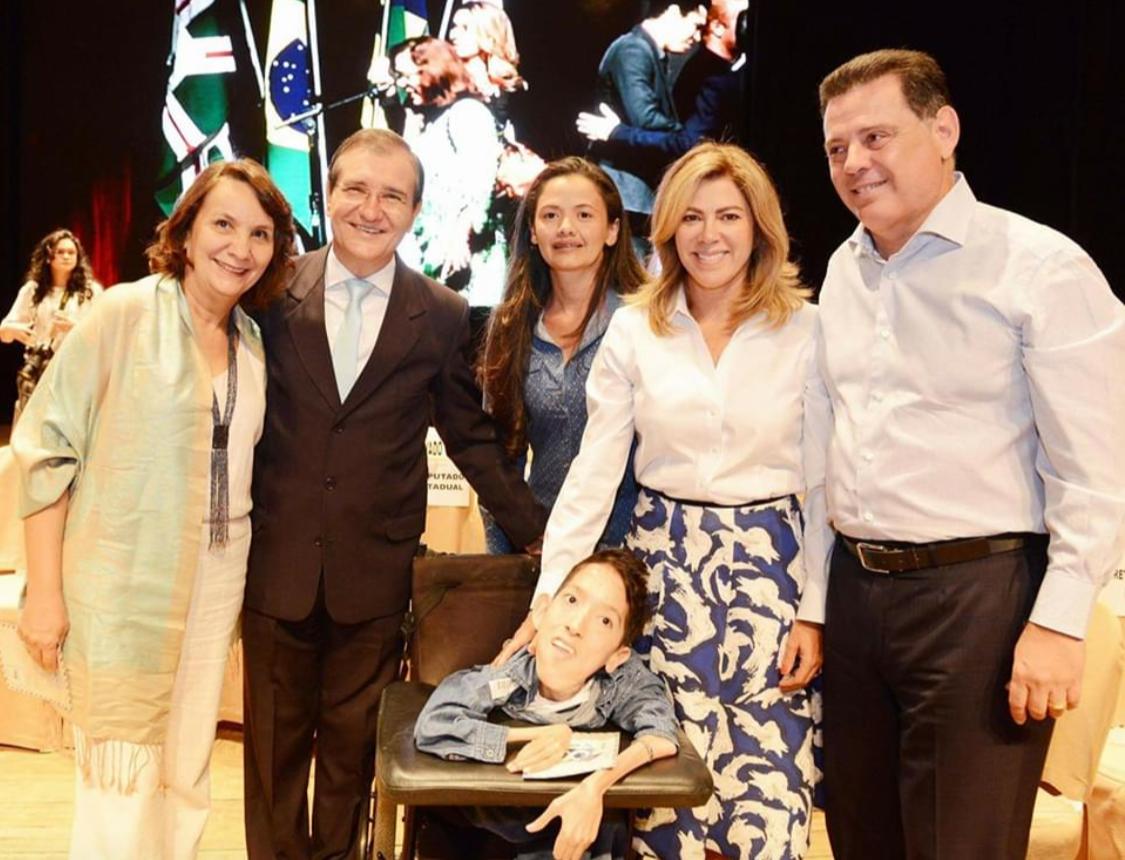 Marconi Perillo e Valéria em evento com João Vítor Vieira da Silva (Foto: Divulgação)