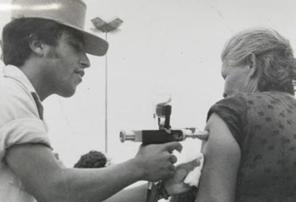 'Fico deprimida': como médicos que combateram meningite na ditadura veem pandemia de covid-19