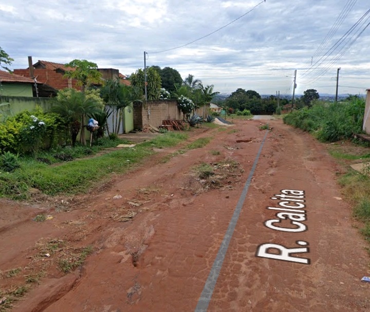 Rua onde uma das supostas casas seria financiada
