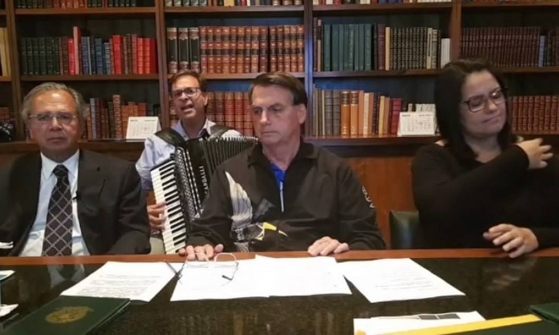 O presidente Jair Bolsonaro disse que o governo irá prorrogar o pagamento do auxílio emergencial por mais três parcelas de R$ 500, 400 e 300. (Foto: reprodução)