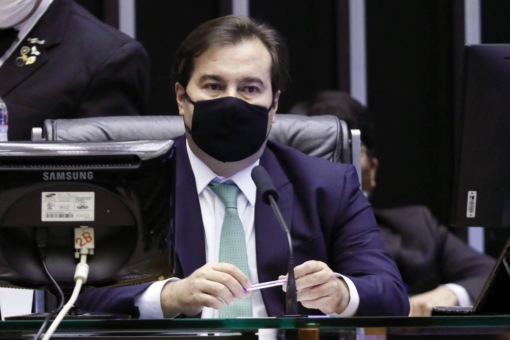 Maia reclama com ACM Neto sobre racha no DEM na eleição à presidência da Câmara