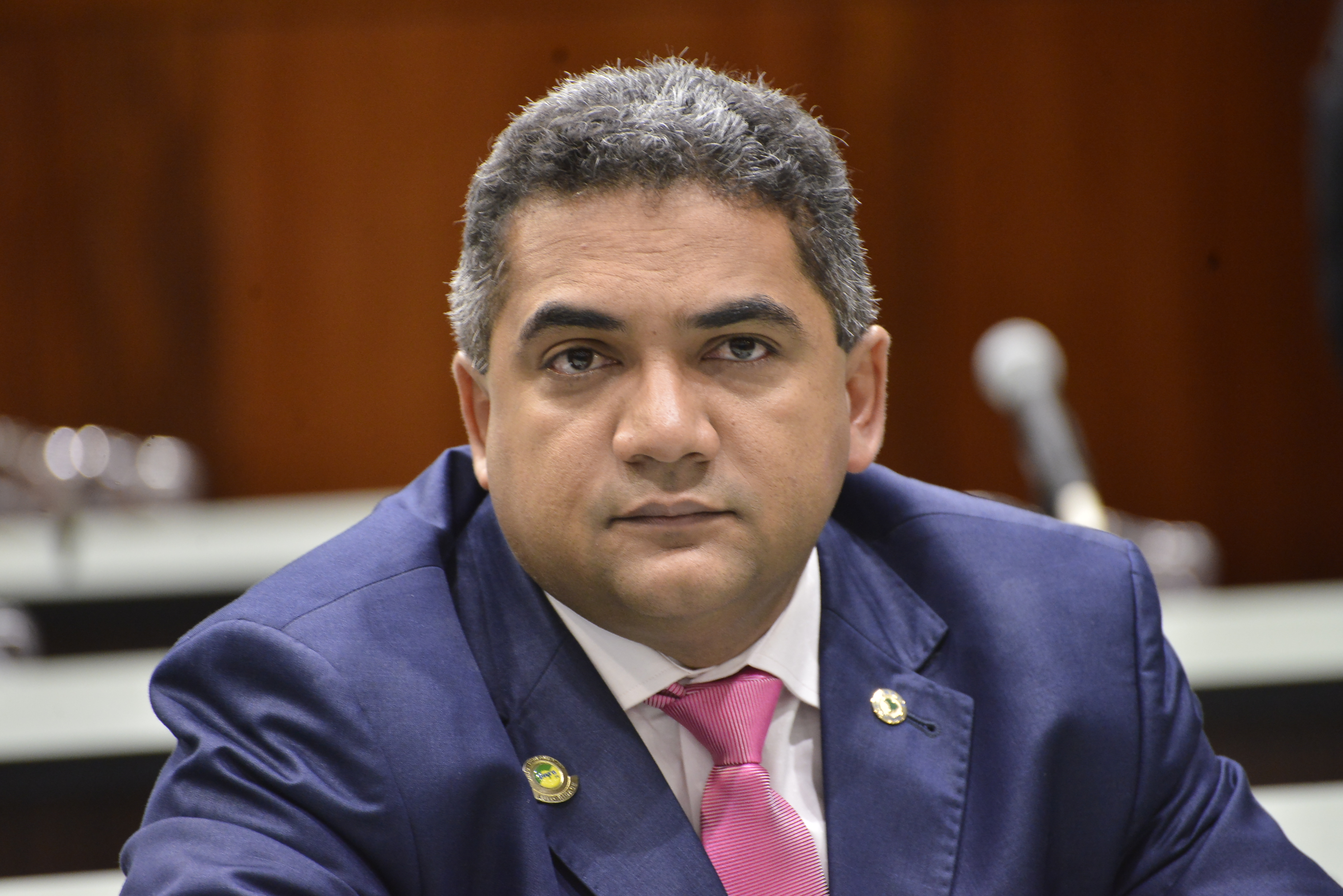 Júlio Pina vê base robusta como diferencial sobre adversários, em Senador Canedo