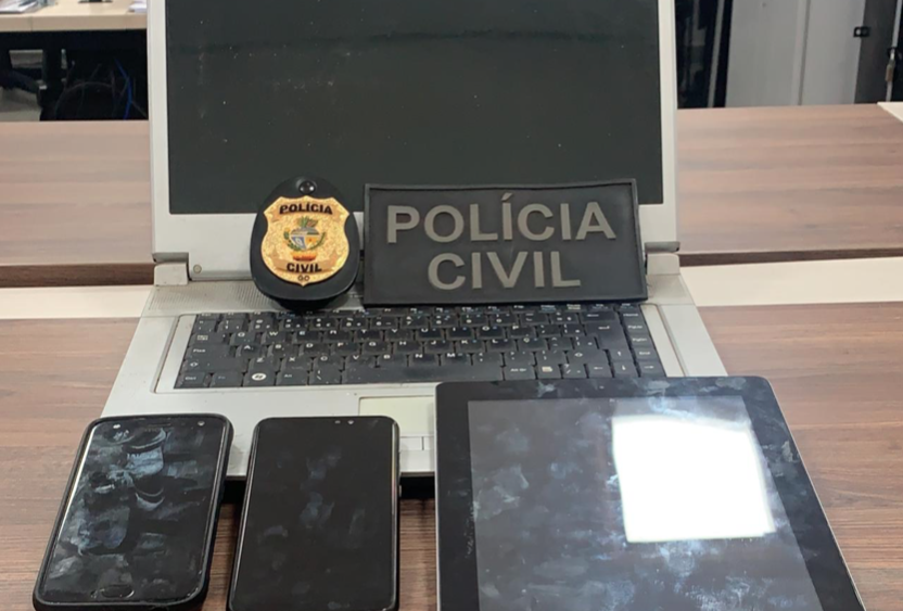 Máquinas apreendidas na casa de um dos suspeitos (Foto: Polícia Civil)