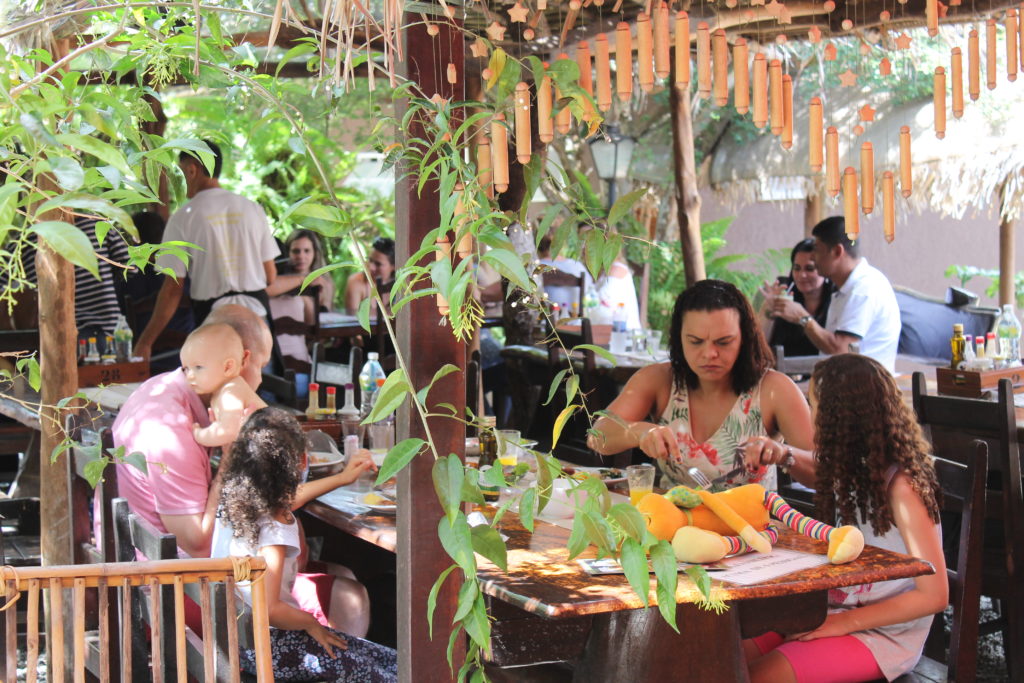 A Prefeitura de Pirenópolis publicou novo decreto que permite o consumo presencial em bares, restaurantes e lanchonetes da cidade até às 22h. (Foto: reprodução/internet)