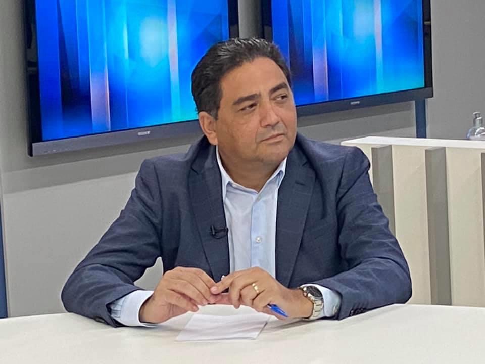 Convenção "drive in" do PSDB lança Talles Barreto nesta sexta