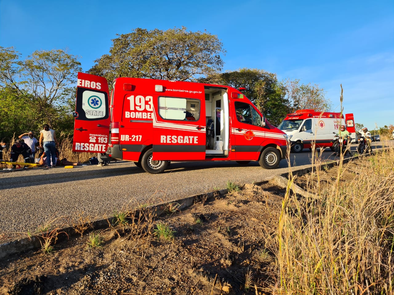 Cinco pessoas que estavam em uma carroça foram atropeladas